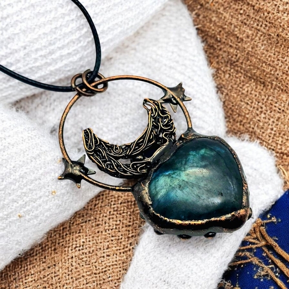 Artisan Boho Chic Labradorite & Black Onyx Moon Star Pendant Copperβ Necklace - Picture 8 of 13
